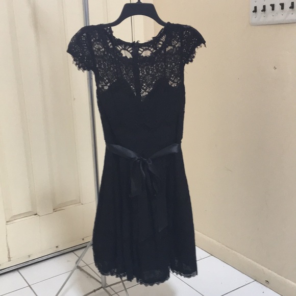 Xscape Dresses & Skirts - XScape black lace dress
